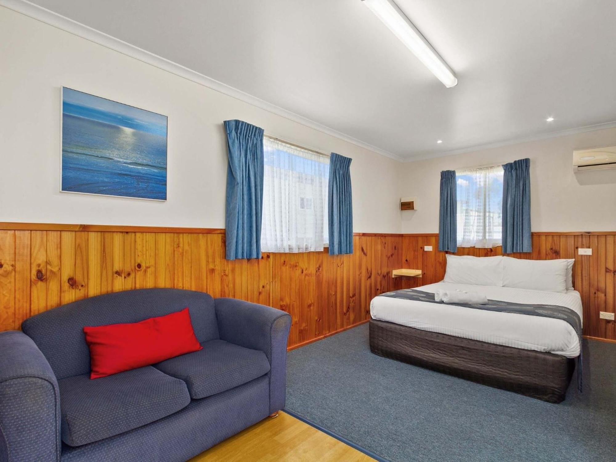 Waters Edge Holiday Park Лейкс-Энтранс Экстерьер фото